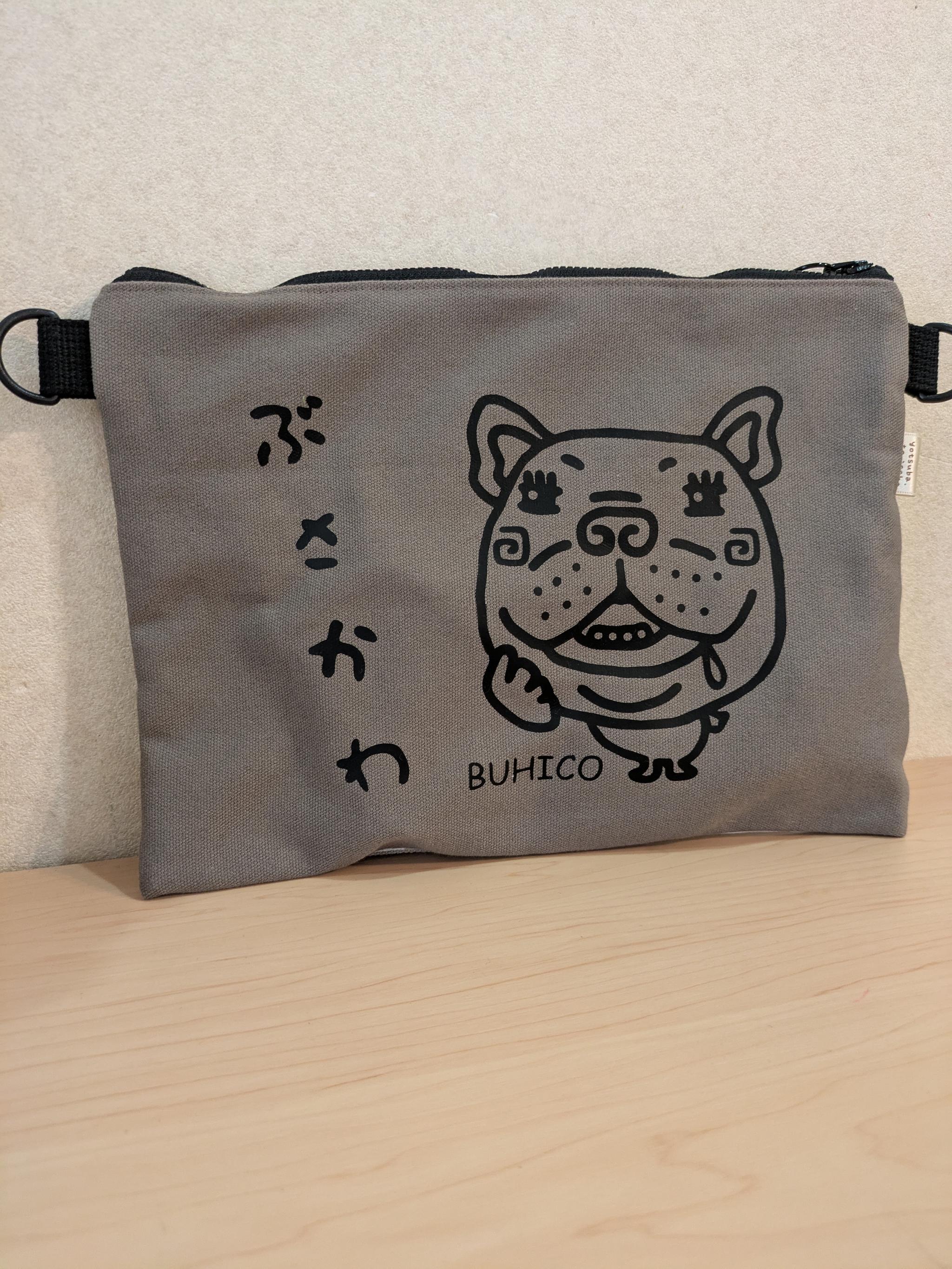 ぶさかわBUHICOのサコッシュ